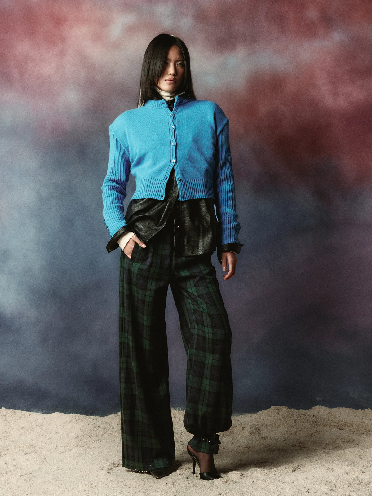 LOOK 02