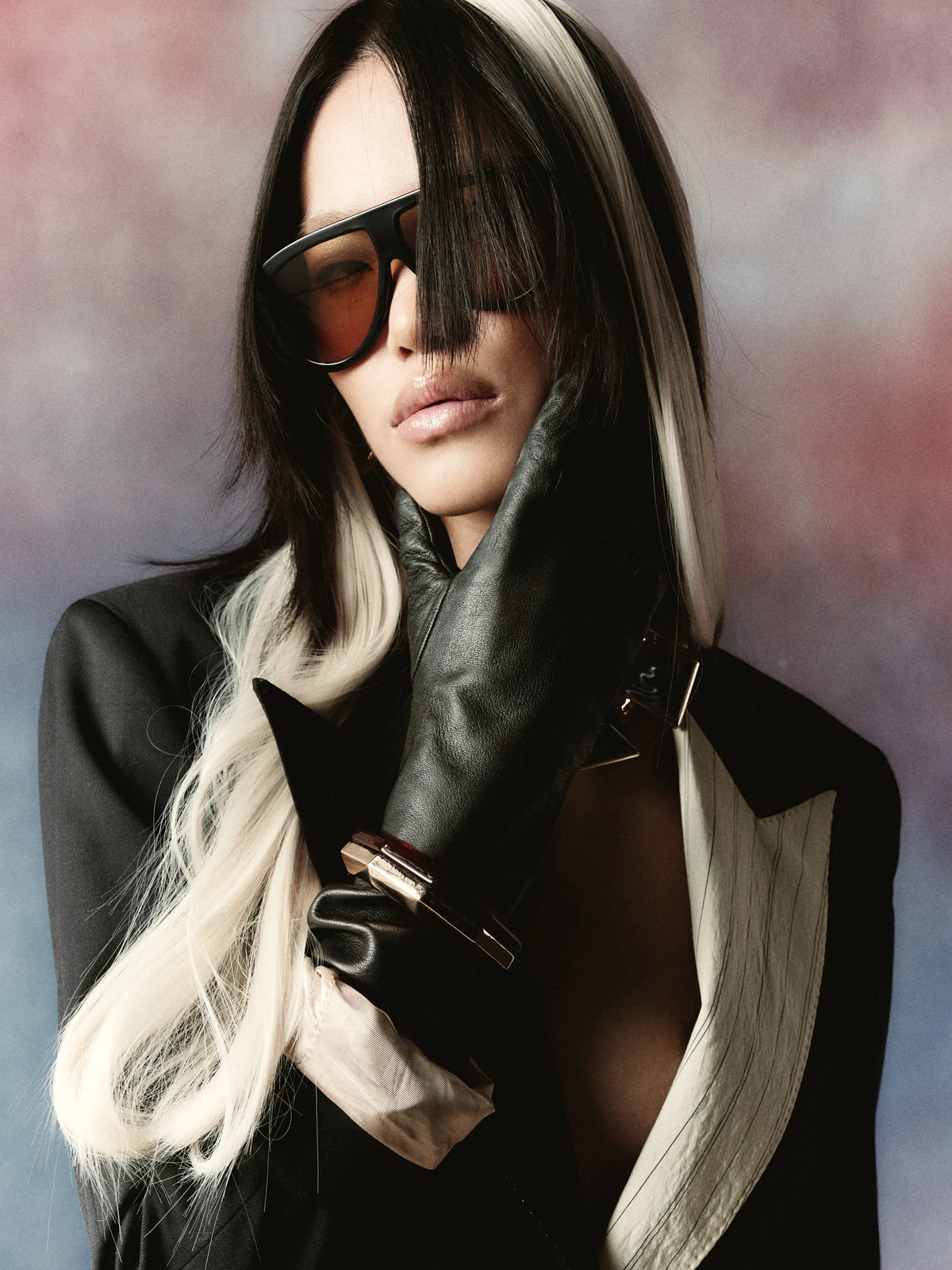 LOOK 03